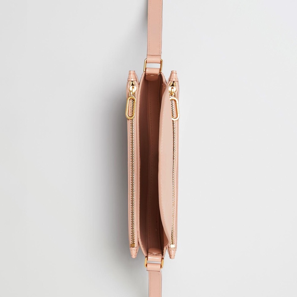 ‼️SOLD❗️Burberry The Small Patent Leather D Bag - Picture 2 of 7